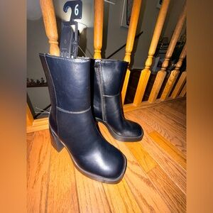 NWT Sz 6 No Boundaries Women's Platform Ankle Boots